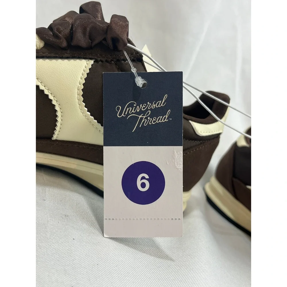 Universal Thread Womens Brown Cream Retro Jogger Sneakers Size 6 NEW